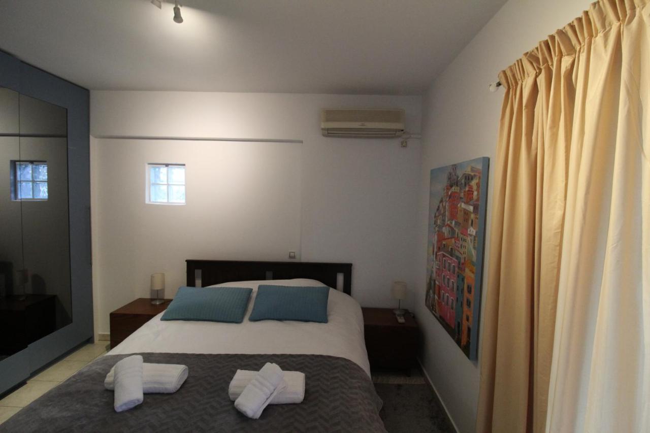 אתונה Lovely 2-Bedroom Apartment מראה חיצוני תמונה
