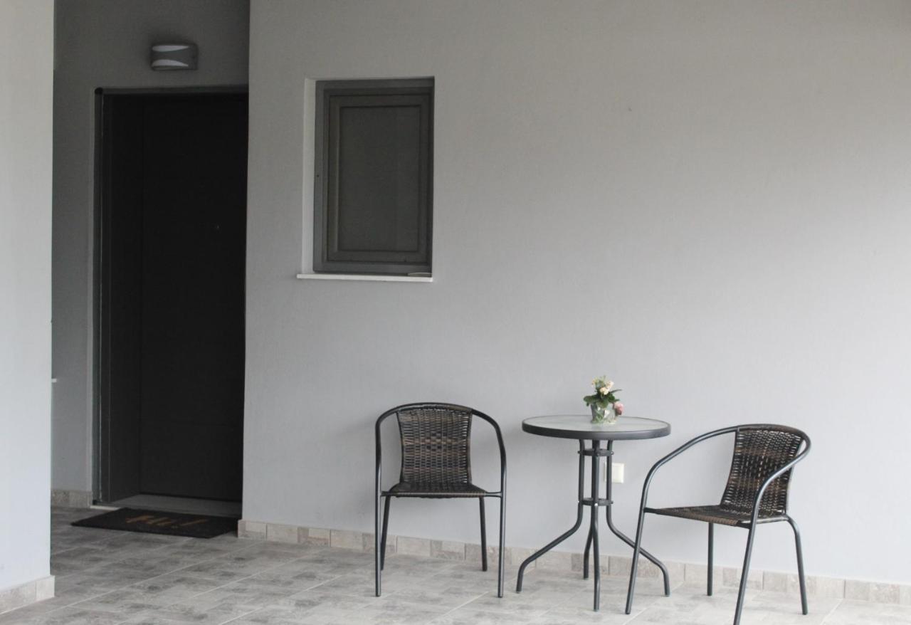 אתונה Lovely 2-Bedroom Apartment מראה חיצוני תמונה